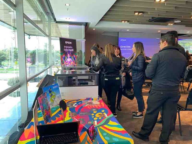 Epson recorre Colombia mostrando su compromiso por el país