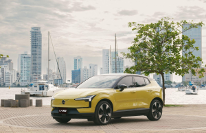 🚗 Volvo EX30 recibe el premio a Mejor Equipamiento en Seguridad en los Premios Vía 2025