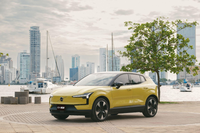 🚗 Volvo EX30 recibe el premio a Mejor Equipamiento en Seguridad en los Premios Vía 2025