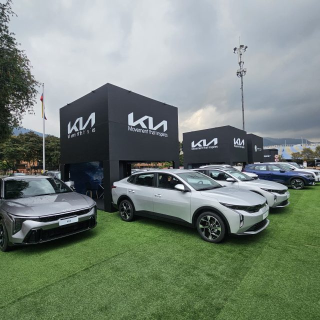 Kia brilla en Feria Autoruedas 2025 con su apuesta por la movilidad sostenible y el liderazgo en ventas