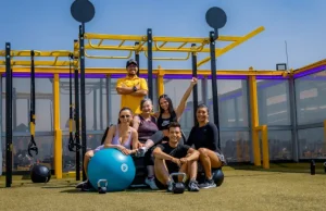 Sky Experience: Smart Fit llevará el cycling a nuevas alturas desde el helipuerto de la Torre Colpatria