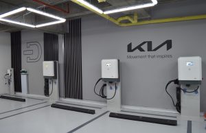 Kia Colombia inaugura nuevos puntos de recarga para vehículos eléctricos en City U de la Universidad de los Andes