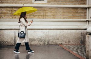 realme C75: el smartphone resistente al agua ideal para la temporada de lluvias en Colombia