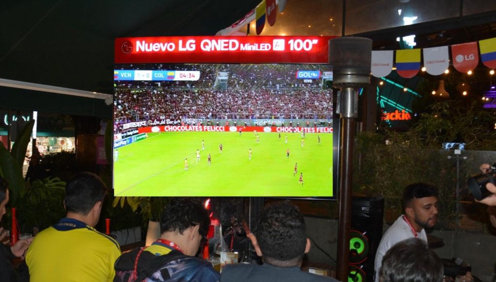 LG QNED Mini-LED AI de100