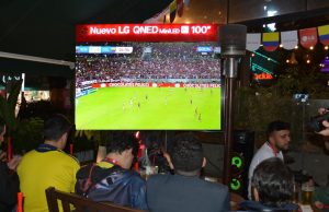 LG revoluciona el entretenimiento en casa en Colombia con el televisor QNED Mini LED AI de 100 pulgadas