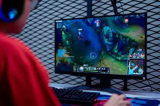 Cómo elegir el mejor monitor: pantalla mate o brillante, la decisión que marcará tu experiencia