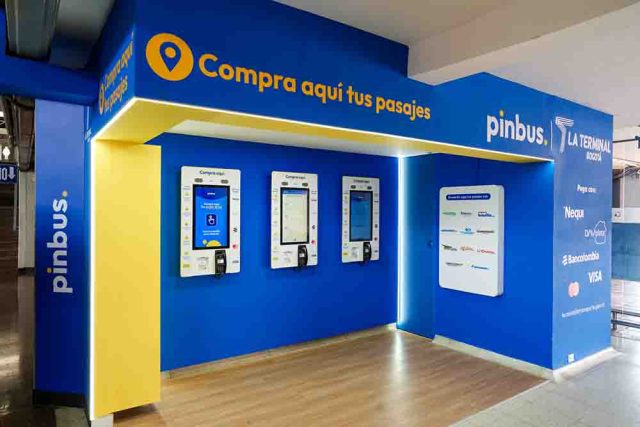 Pinbus y Terminal de Transporte de Bogotá lanzan kioscos digitales para modernizar la compra de pasajes