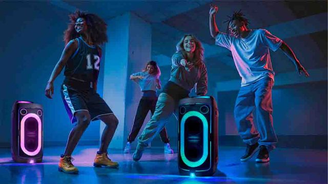 Samsung enciende la fiesta en Colombia con sus nuevos parlantes portátiles