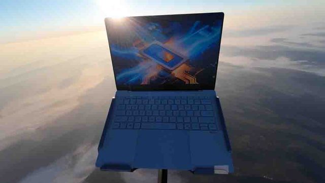 ASUS ExpertBook Ultra llega a Colombia con inteligencia artificial, resistencia extrema y menos de un kilo de peso