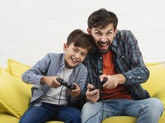 Los videojuegos también unen generaciones: cinco aventuras perfectas para celebrar con papá