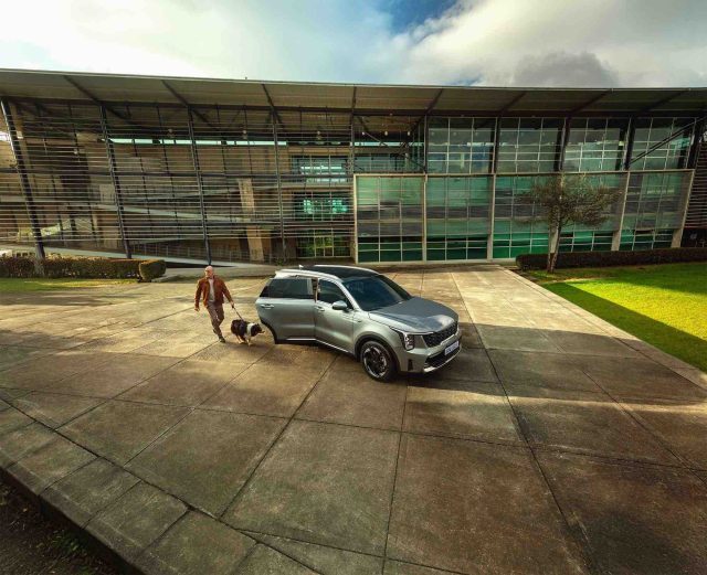 Kia Colombia apuesta por una nueva etapa: liderazgo, movilidad eléctrica y experiencias que conectan con las personas