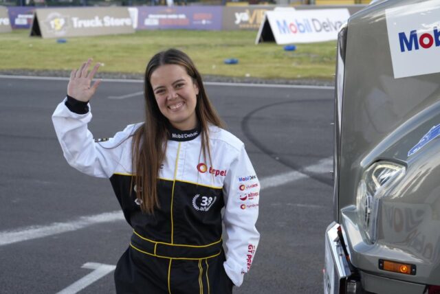Juliana Castelblanco hace historia al coronarse como la primera campeona de la Copa Femenina Mobil Delvac de Tractomulas