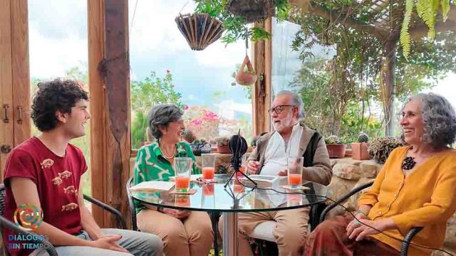 Diálogos sin Tiempo: el videopodcast colombiano que convierte las grandes preguntas de la vida en conversaciones inolvidables