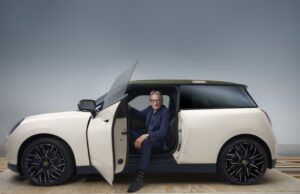 MINI conmemora 67 años de historia en Colombia y estrena la edición limitada MINI Paul Smith Edition