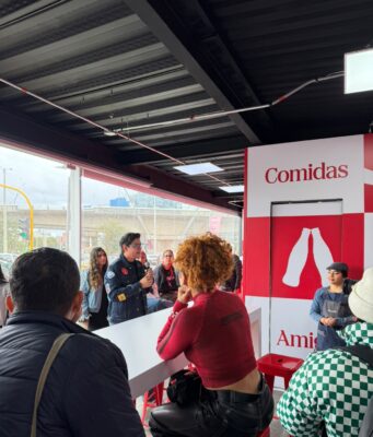Coca-Cola lanza en Colombia su campaña «Meals»: una invitación a apagar las pantallas y reconectar alrededor de la mesa