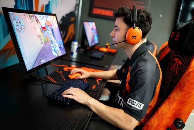 Sony renueva sus audífonos para gaming con nuevos colores inspirados en los esports