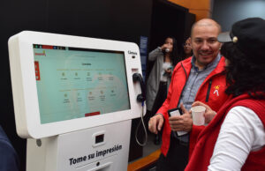 La Línea 195 de Bogotá cumple 25 años e impulsa la atención ciudadana con ‘Alex’, su agente de voz con inteligencia artificial